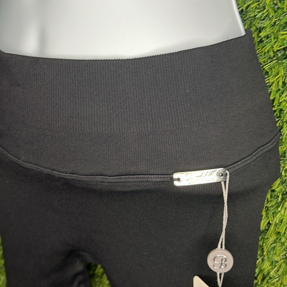 NWT Bombshell Sportswear Black Inspired Seamless Ribbed Leggings - Picture 3 of 6